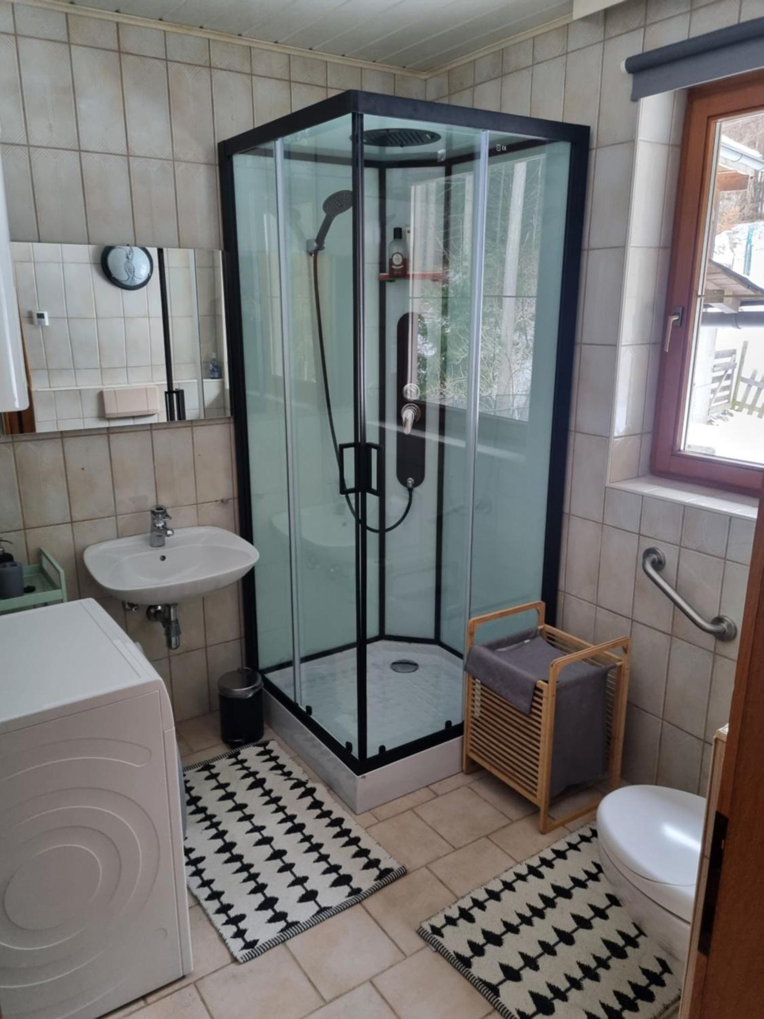 Fridas Place - Der Blick Ueber Ganz Villach - 160 M2 Ferienoase - Ganzes Haus Bis Zu 8 Personen Extérieur photo
